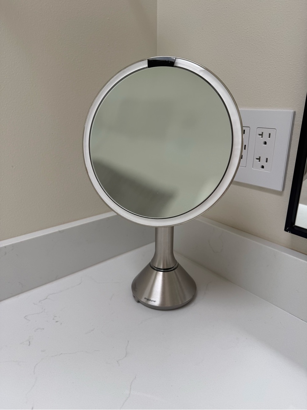 Simplehuman Sensor Mirror Round 9in